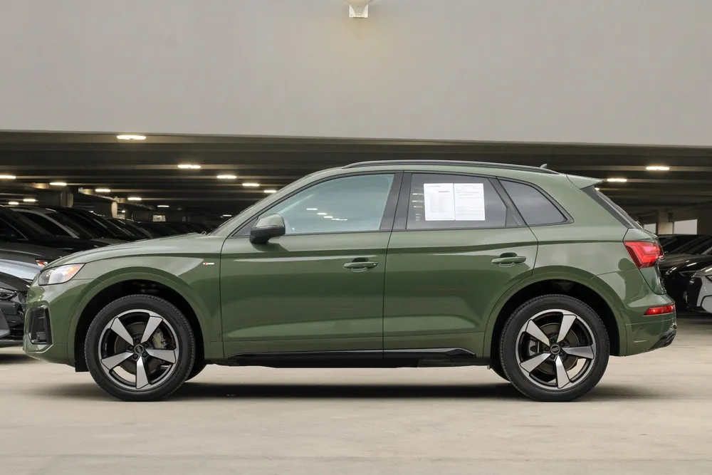 Audi Q5 in profile
