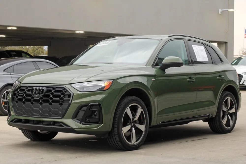 Audi Q5 in a parking garage