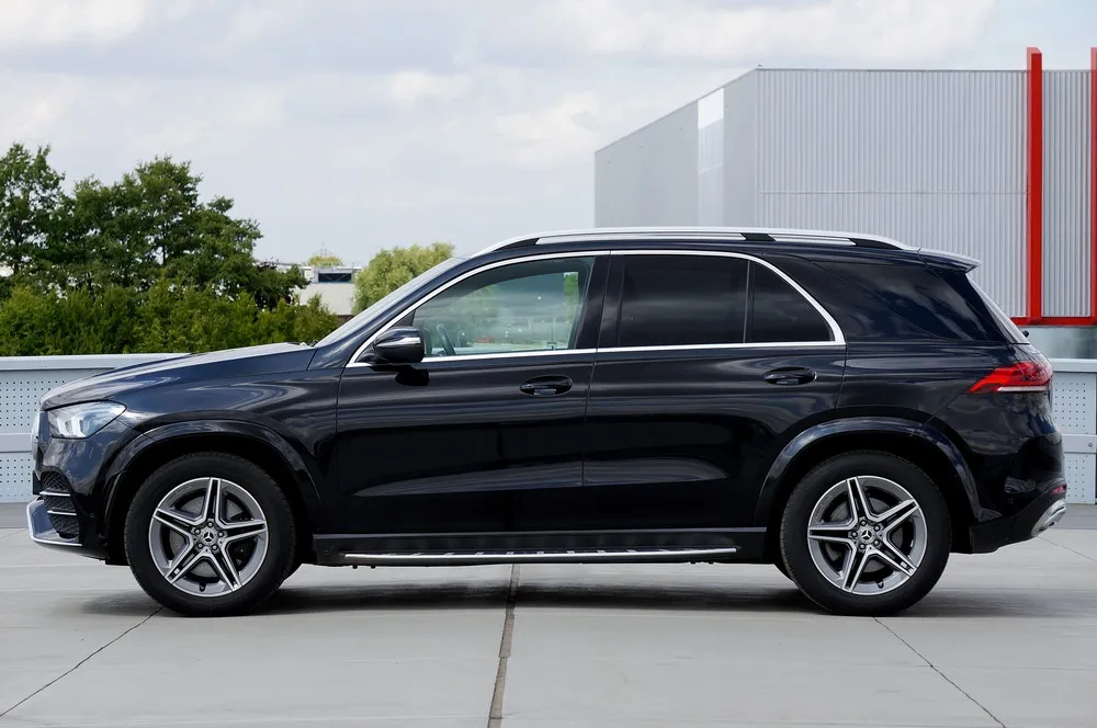 Mercedes-Benz GLE in profile