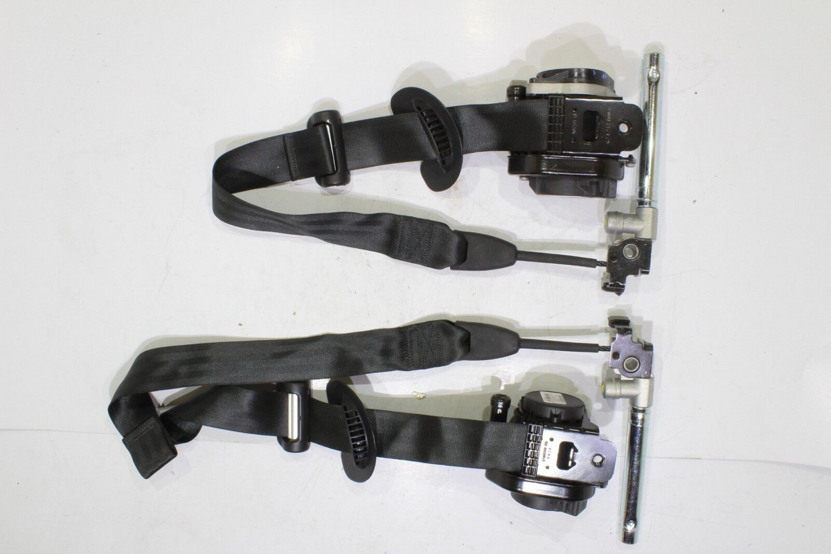 2015-2017 Lincoln MKC Seat Belt Pretensioner LH & RH Black Set, Genuine OEM