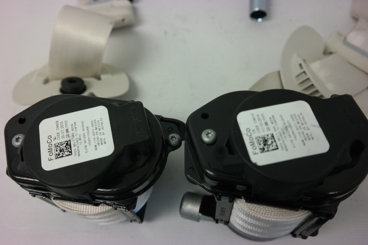 2015 Lincoln MKC Front Driver and Passenger Seat Belt Pretensioner Set, White, Genuine OEM, photo 3