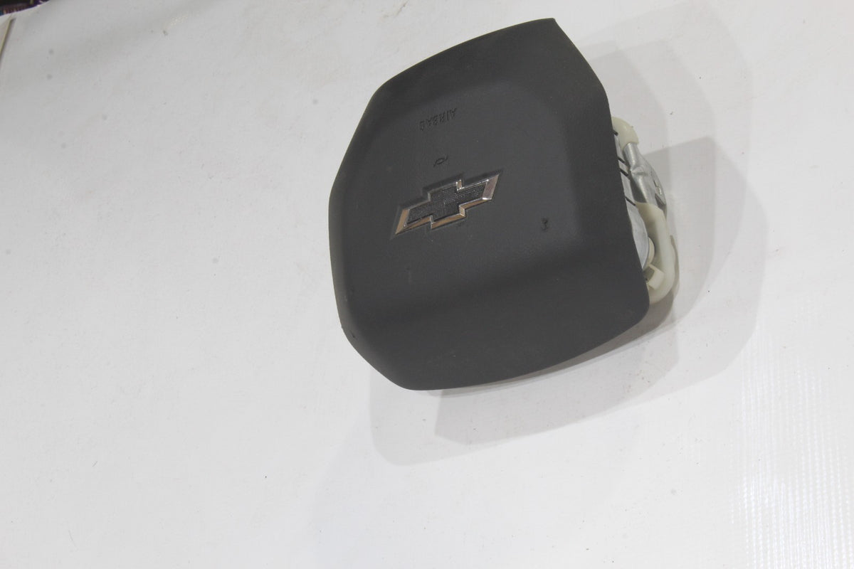 2019-2024 Chevrolet Silverado 1500 Driver Side Steering Wheel Airbag, Genuine OEM, photo 2