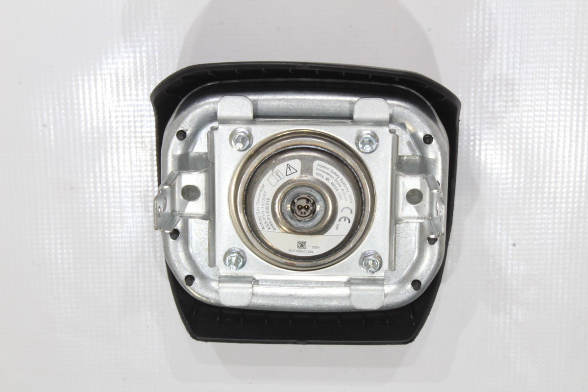 2023-2025 Chevrolet Colorado Driver Wheel Airbag, Black Emblem, Genuine OEM, photo 2