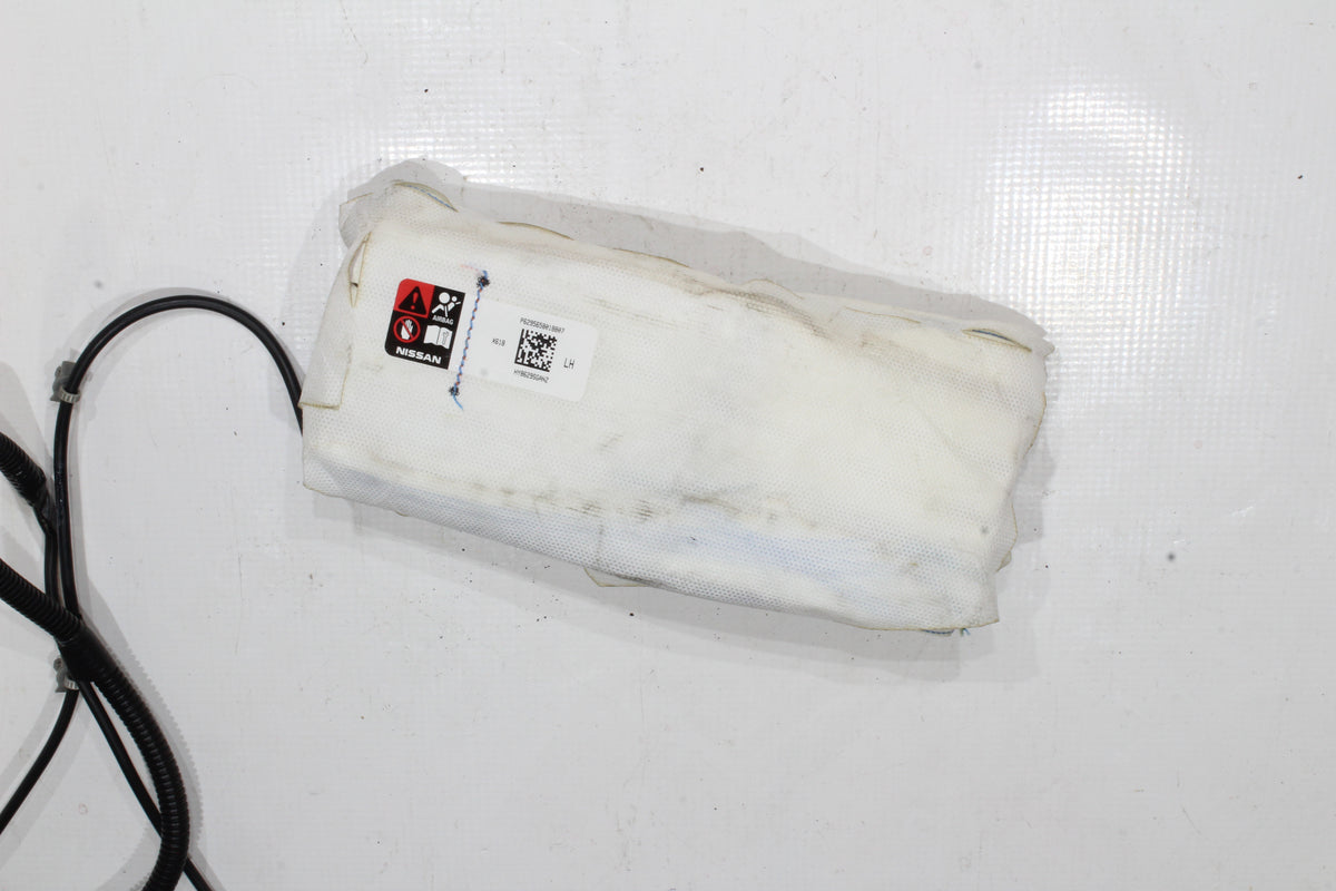 2017 Nissan Altima Driver seat airbag OEM