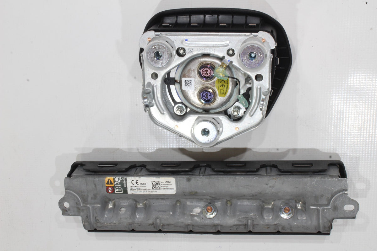 2021-2025 Chevrolet Trailblazer Driver Wheel and Knee Airbag Set, Genuine OEM, photo 2